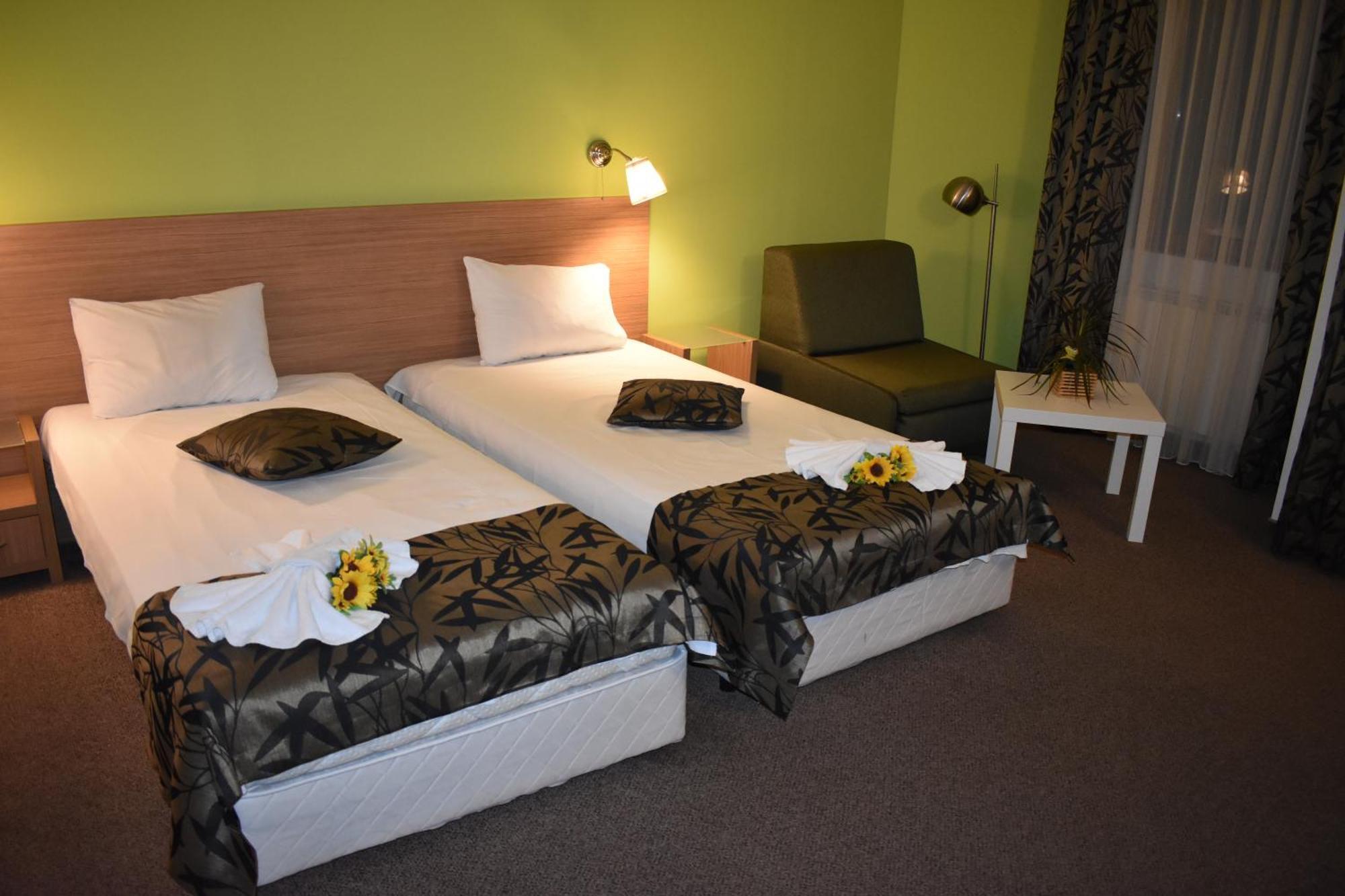 Green Hisar Hotel Family Hisarya Bagian luar foto