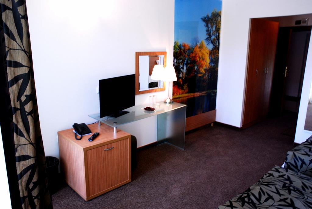 Green Hisar Hotel Family Hisarya Bagian luar foto