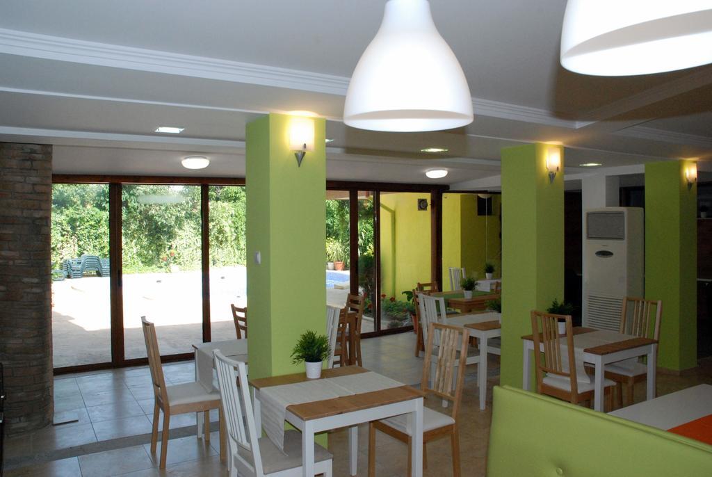 Green Hisar Hotel Family Hisarya Bagian luar foto