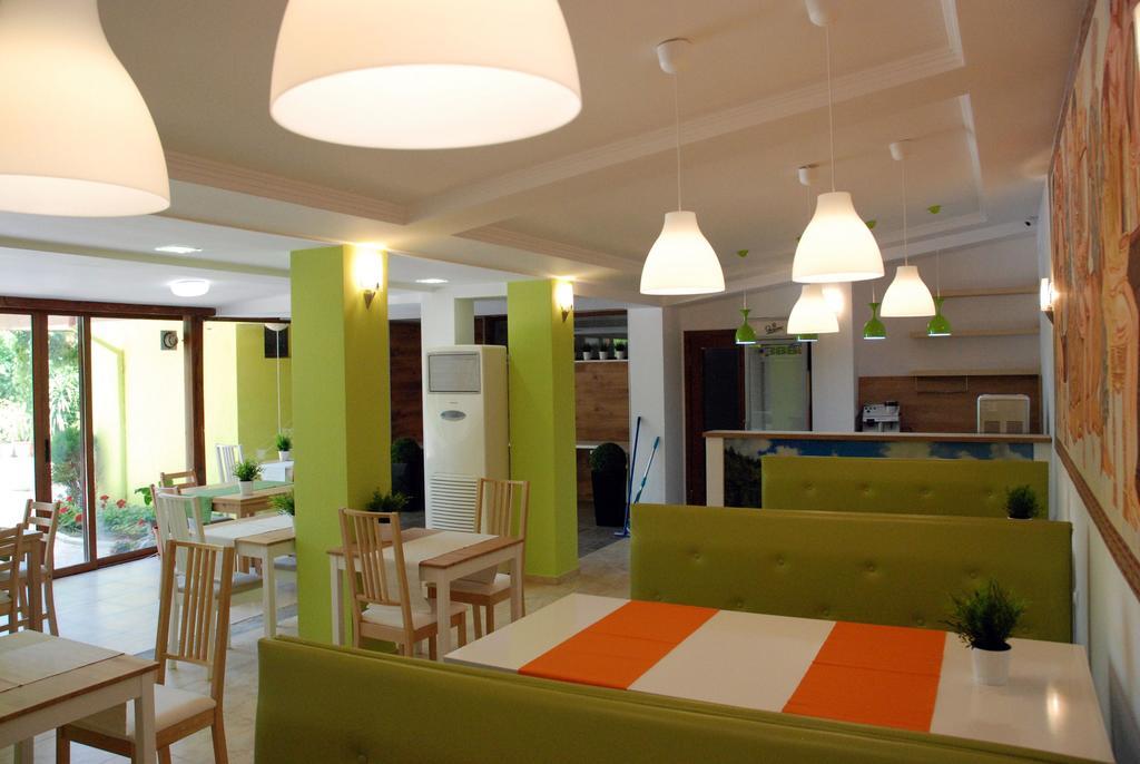 Green Hisar Hotel Family Hisarya Bagian luar foto