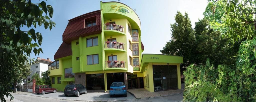 Green Hisar Hotel Family Hisarya Bagian luar foto